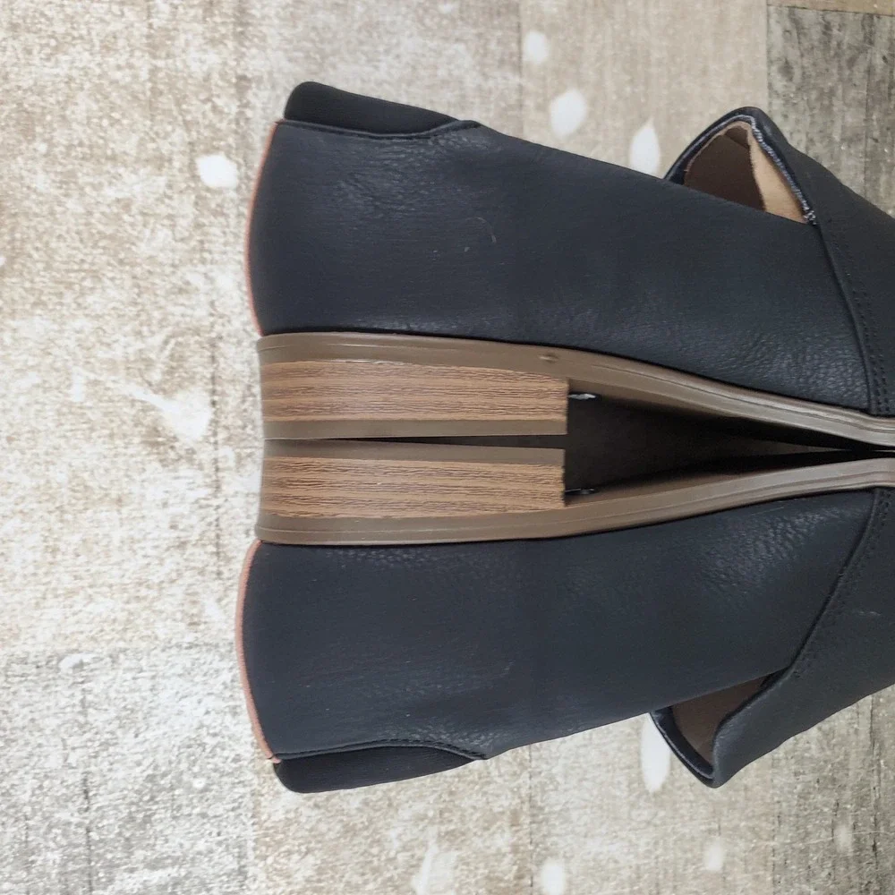 Dr. Scholls new without